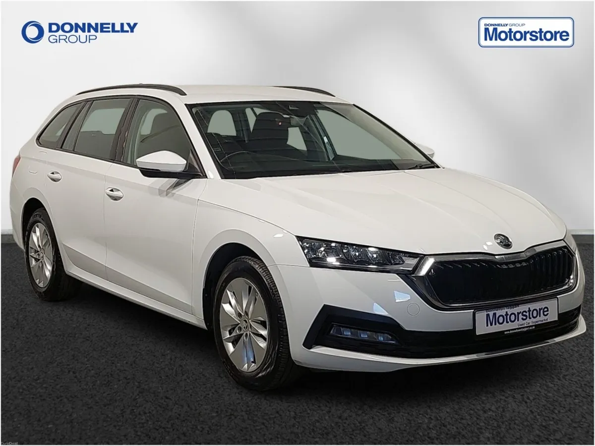 Skoda OCTAVIA Diesel Estate SE - Image 1