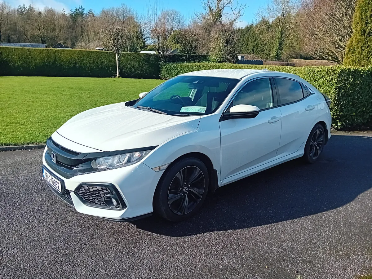 Honda Civic 2018 - Image 1