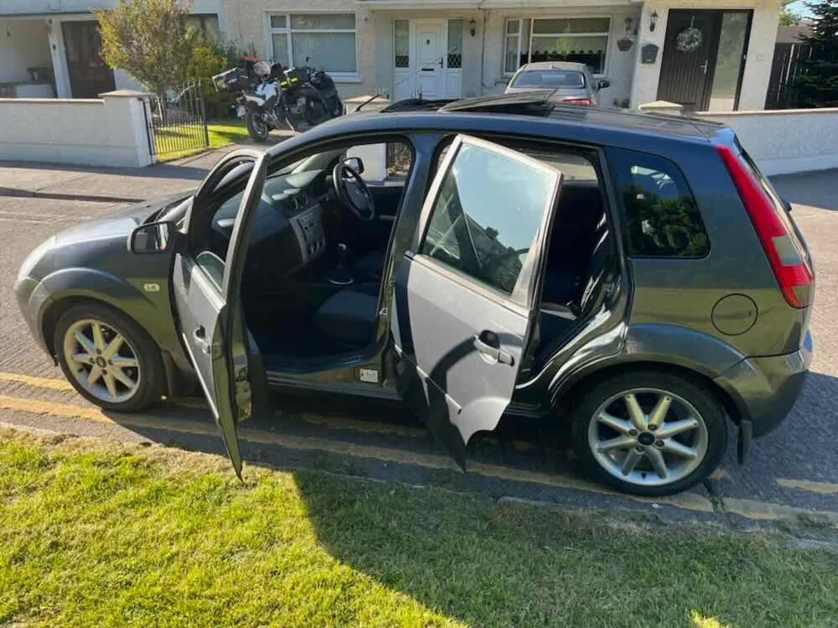 Ford Fiesta 2005 - Image 3