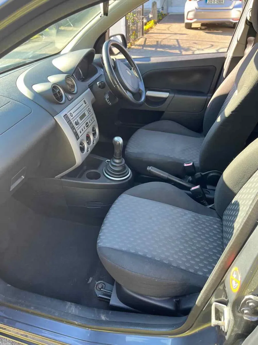 Ford Fiesta 2005 - Image 4