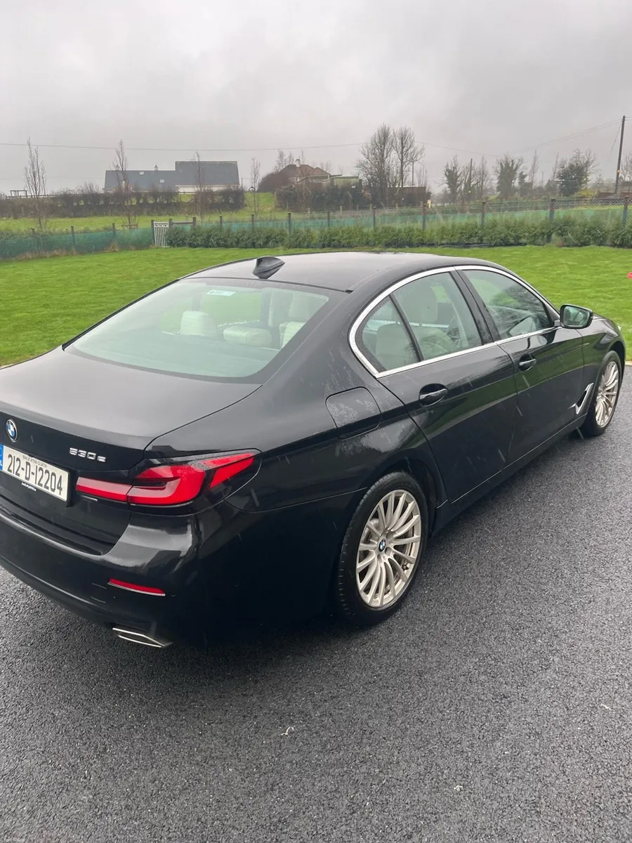 BMW 530E Petrol Hybrid Automatic - Image 3