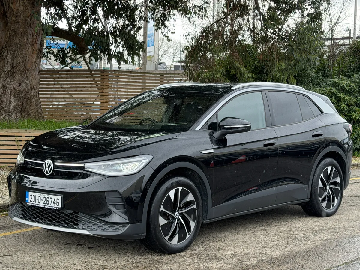 Volkswagen ID.4 2023..PANORAMIC ROOF..PURE..52KWH - Image 2