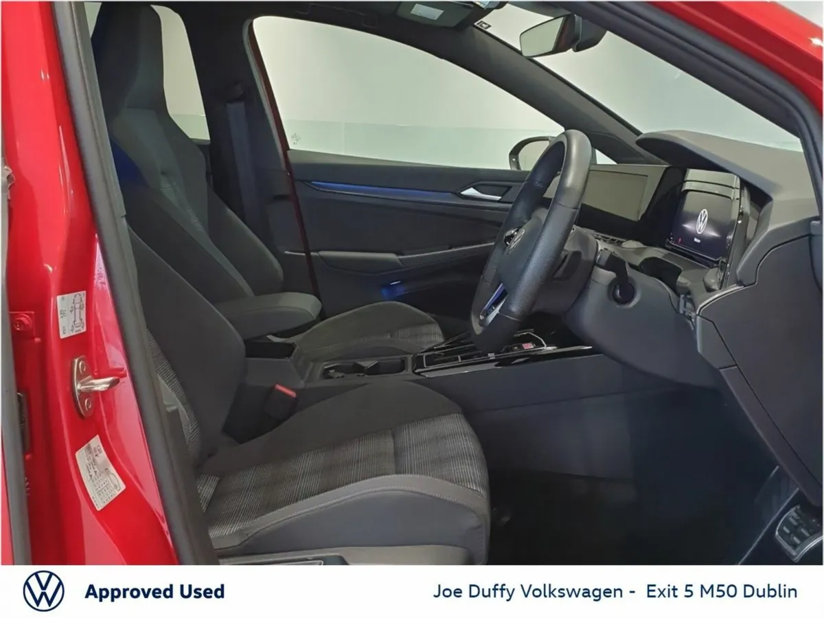 Volkswagen Golf GTE 1.4 TSI PHEV 245HP AUTO - Image 6