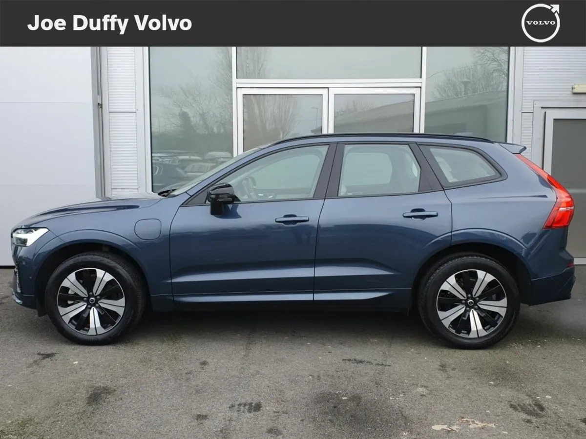 Volvo XC60 Xc60 + T6 Recharge Awd Auto  Plus  Rech - Image 3
