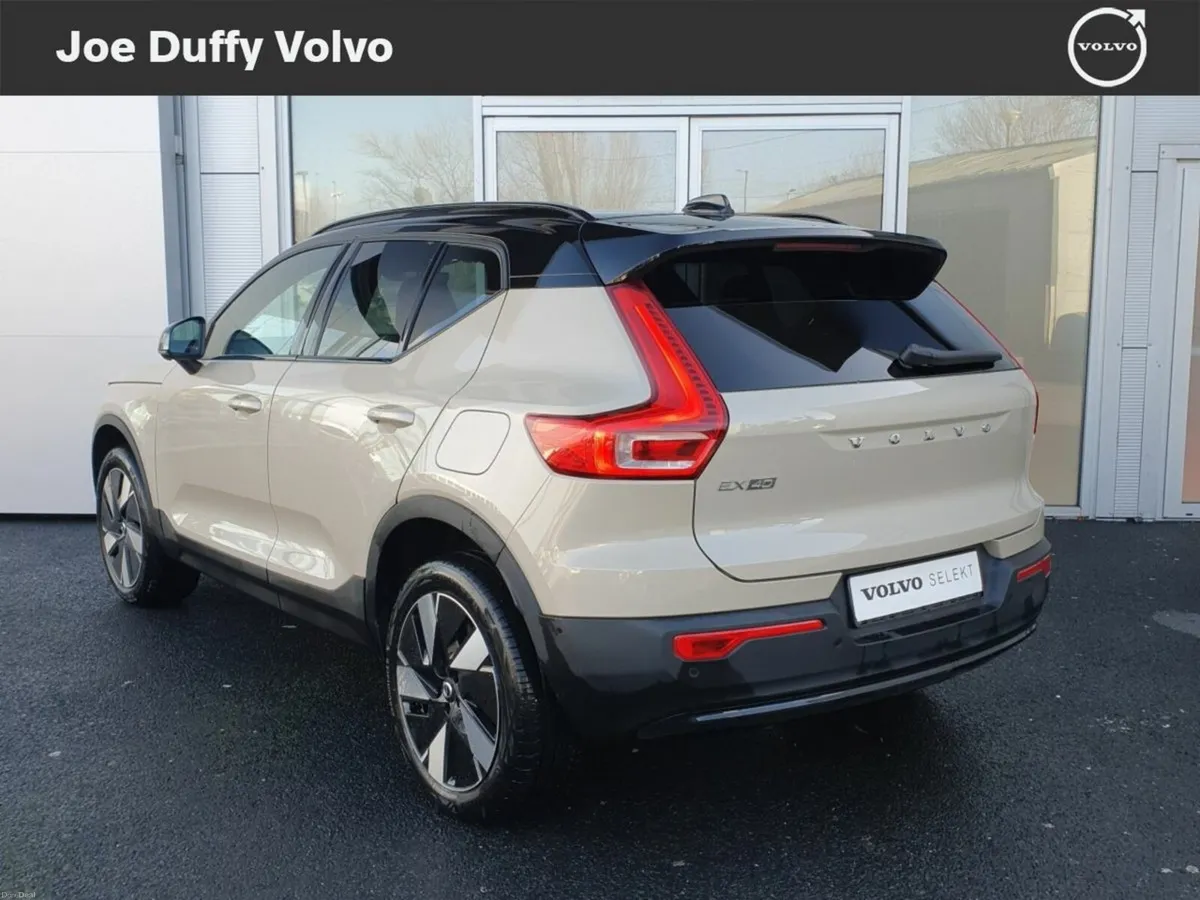 Volvo EX40 Single Motor Electric Plus - Image 3