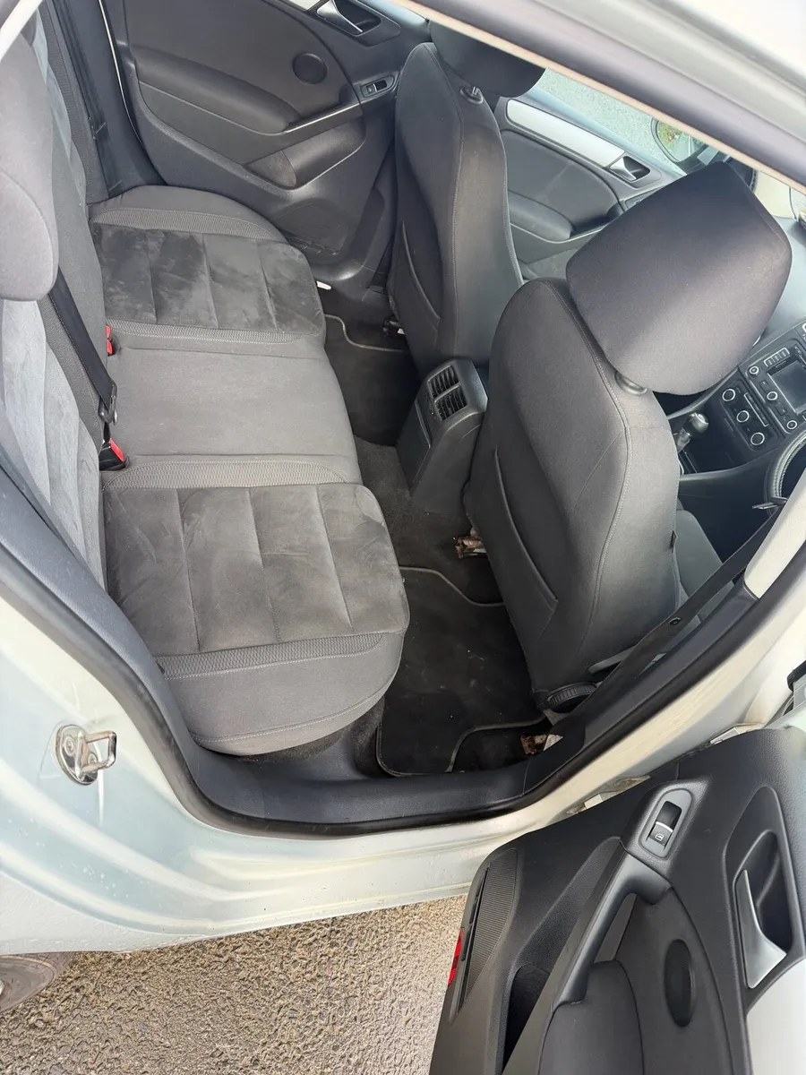 Volkswagen golf 1.6 diesel highline - Image 2