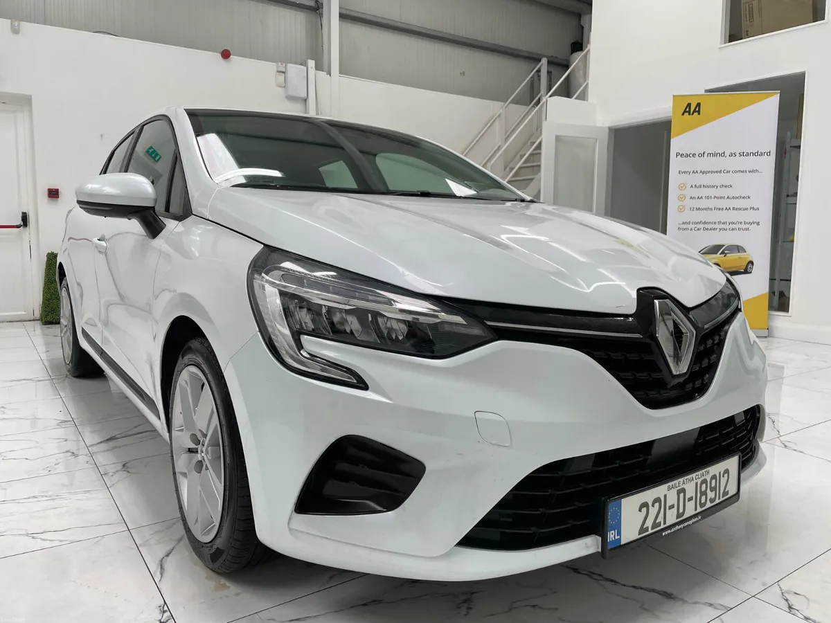 Renault Clio 2022 - Image 1