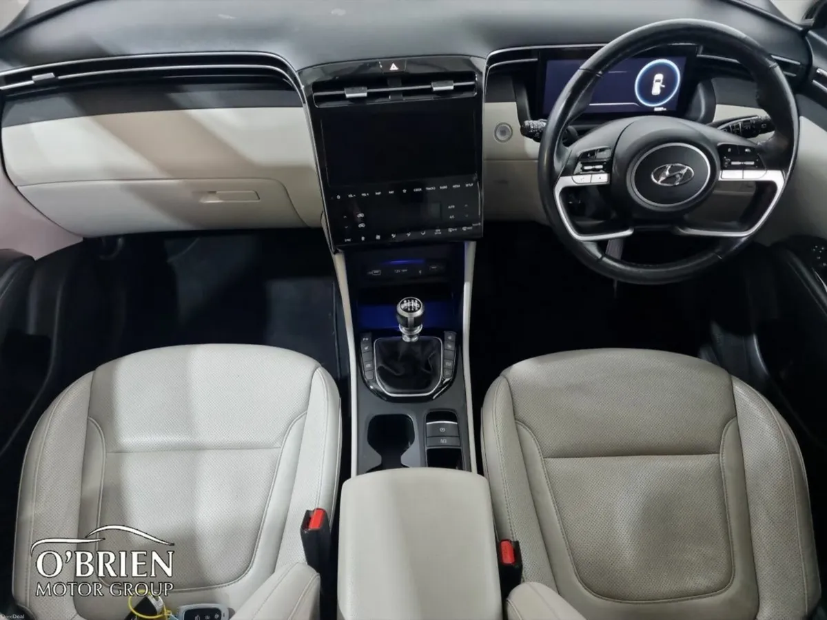 Hyundai Tucson 2WD Executive Plus - Image 2