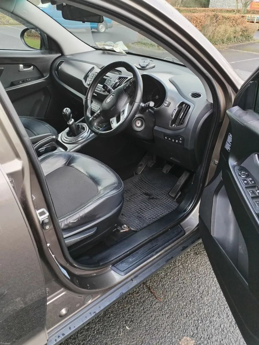 Kia Sportage 2012 - Image 4