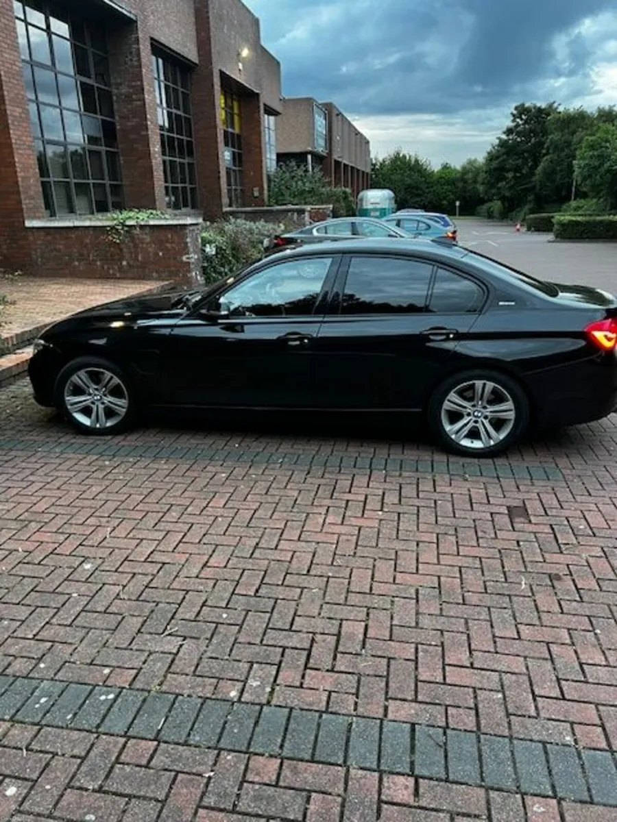 BMW 3-Series 2016 - Image 3