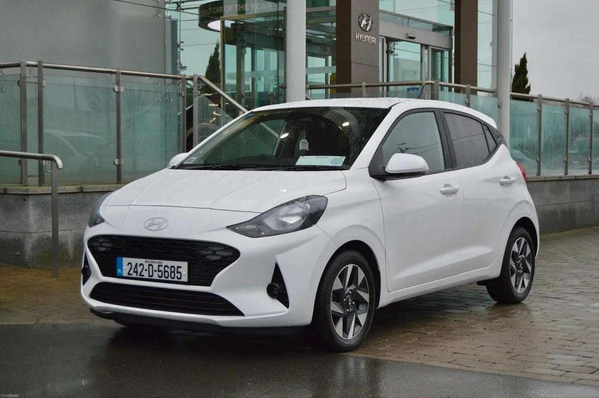 Hyundai i10 i10 Deluxe Plus Auto - Image 1