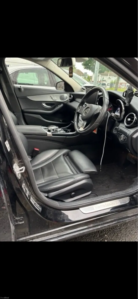 Mercedes Benz - Image 2