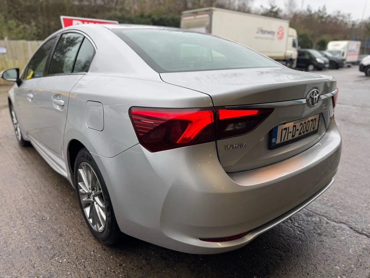 2017 Toyota Avensis Luna - Image 3