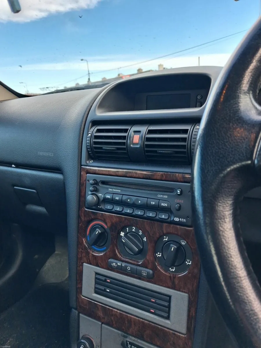 Opel Astra 2001 - Image 2