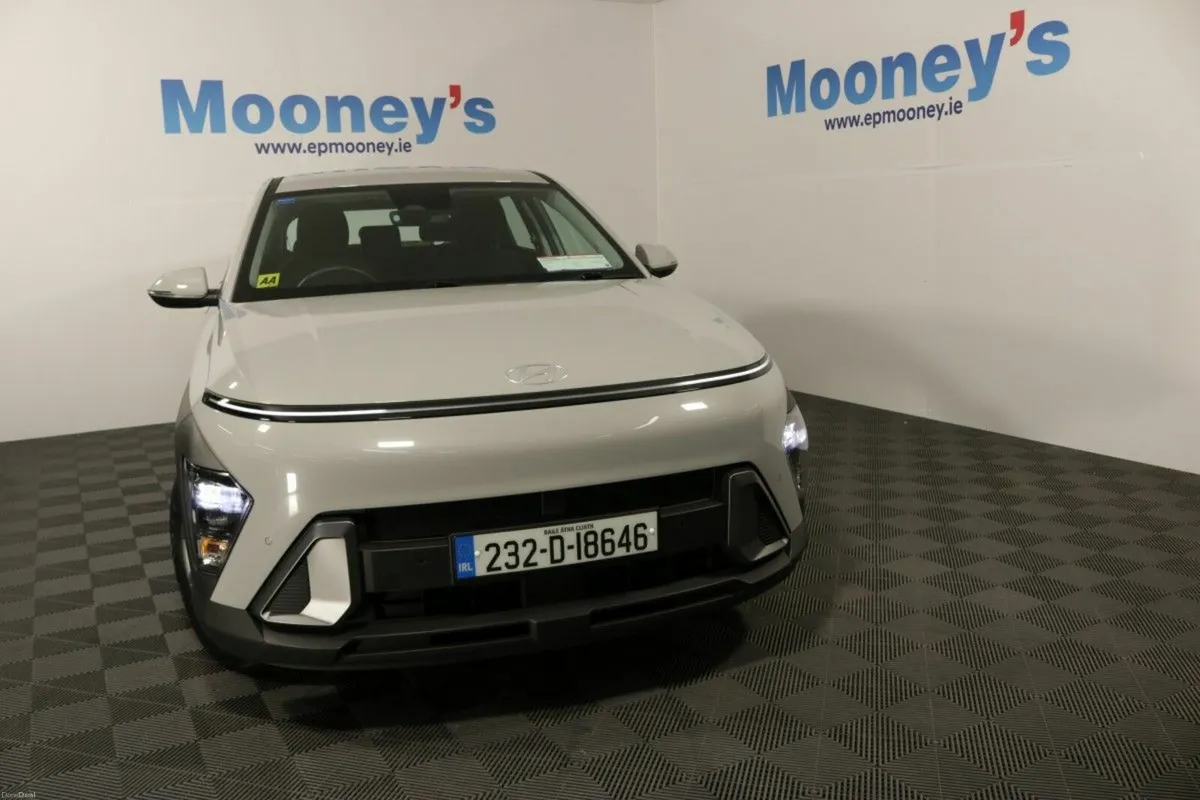 Hyundai KONA HYBRID SIGNATURE 1.6L PETROL AUTOMATI - Image 2