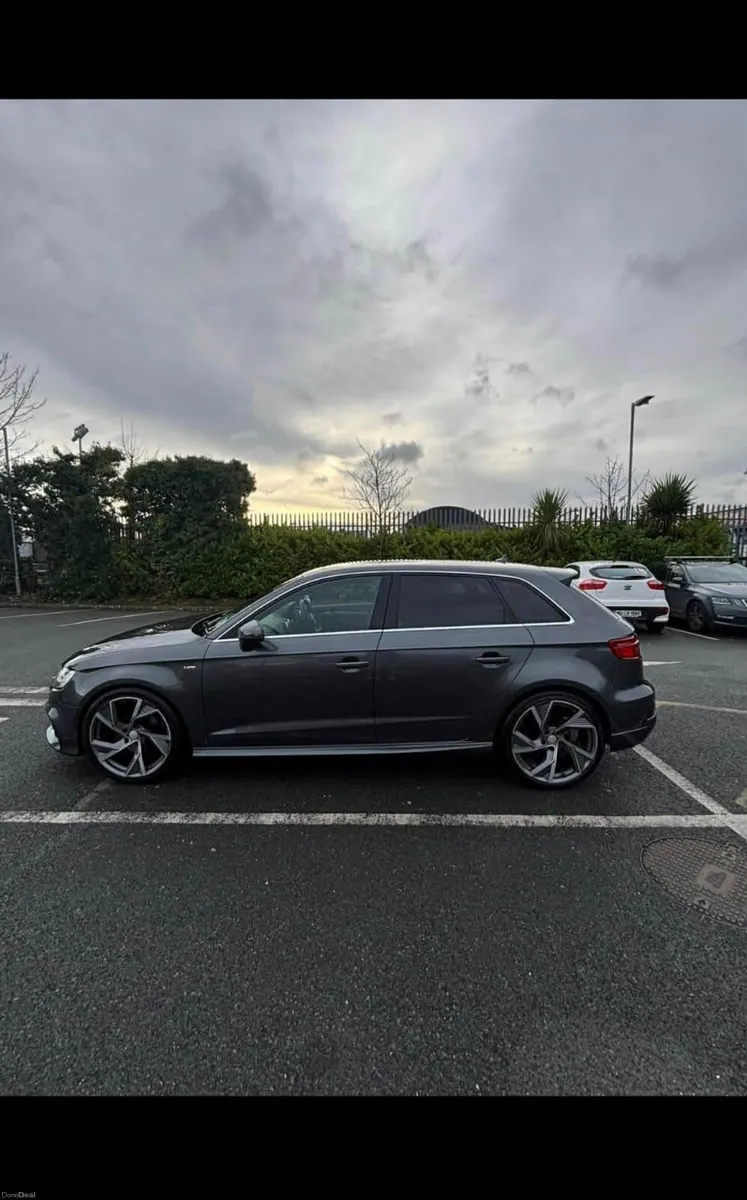 Audi A3 2016 - Image 2