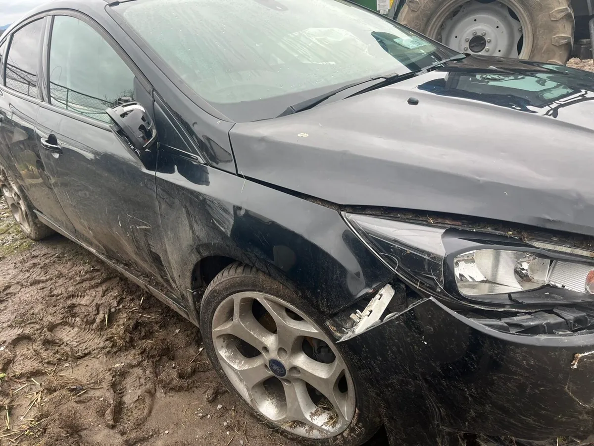 Ford Focus Crashed - Image 3