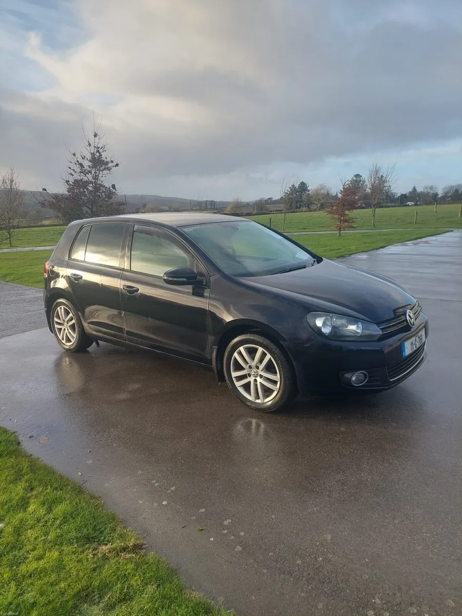 Volkswagen Golf 1.6 high line - Image 1