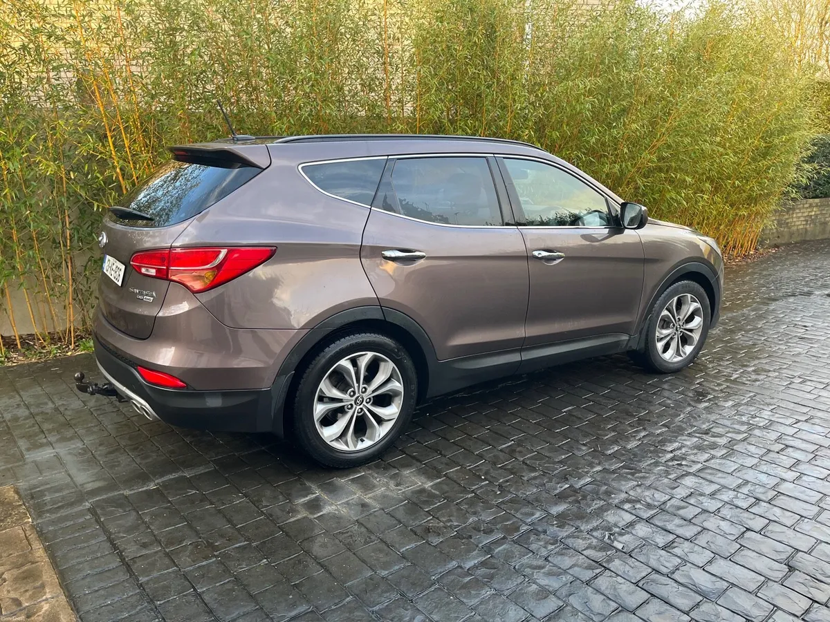 Hyundai Santa Fe 2013 Auto 4x4 7 seater - Image 4