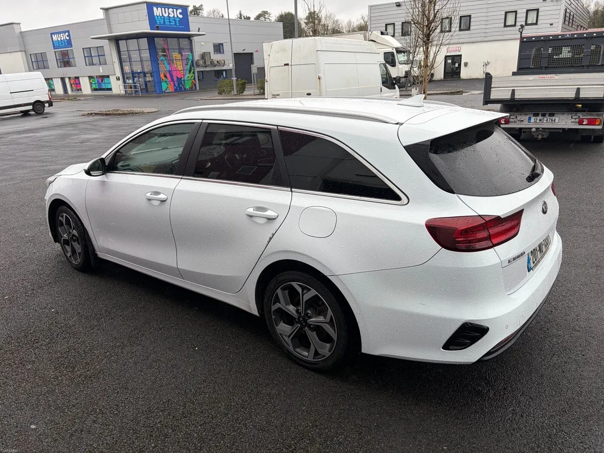 201 KIA CEED - Image 4