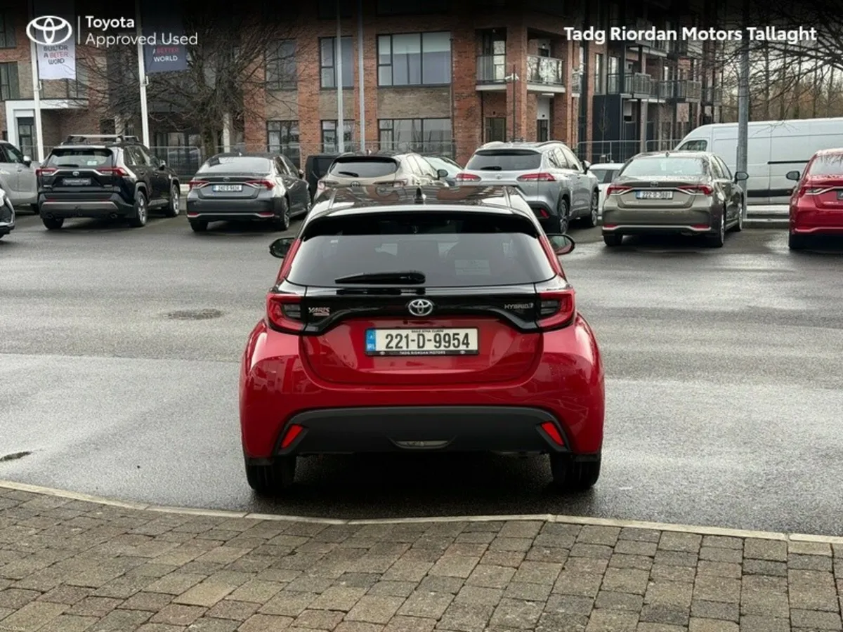 Toyota Yaris LUNA SPORT HYBRID *** LOW MILEAGE***1 - Image 4