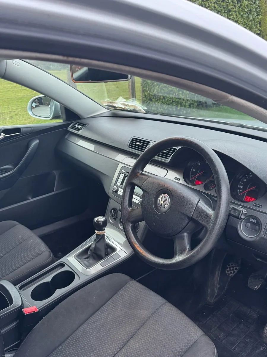 Volkswagen Passat b6 - Image 4