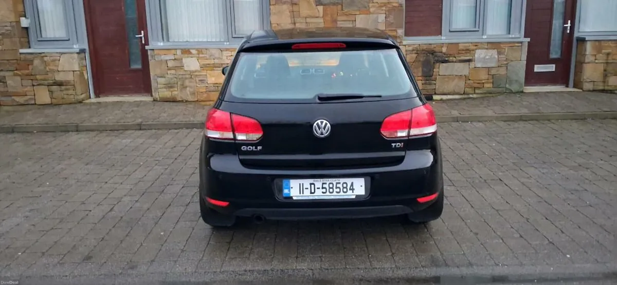 2011 Volkswagen Golf <<< New Nct 12/26 >>> - Image 3