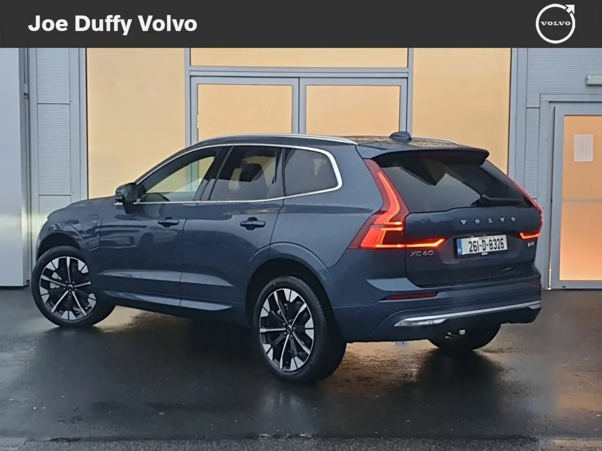 Volvo XC60 T6 AWD PHEV Plus Bright - Image 2