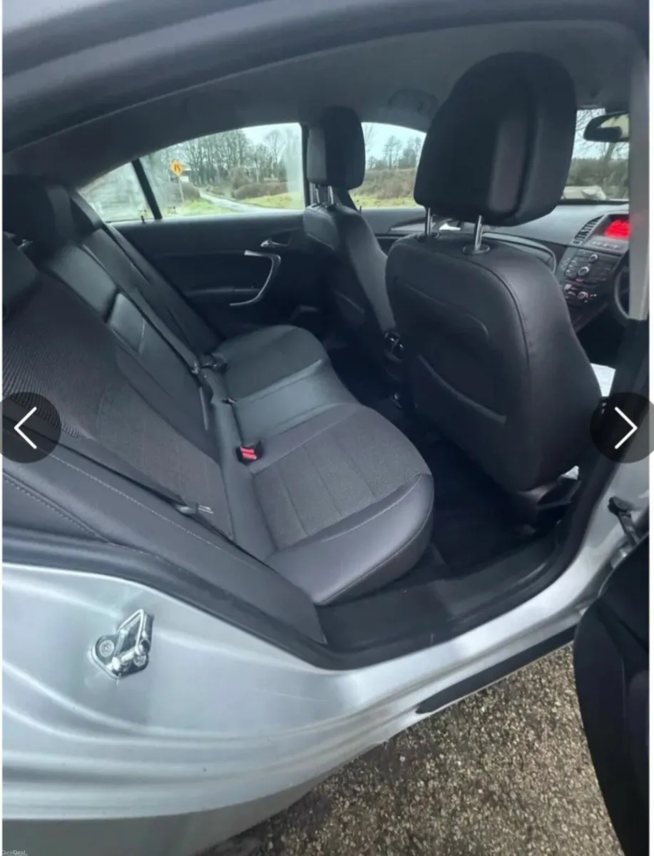 Vauxhall Insignia 2011 - Image 2