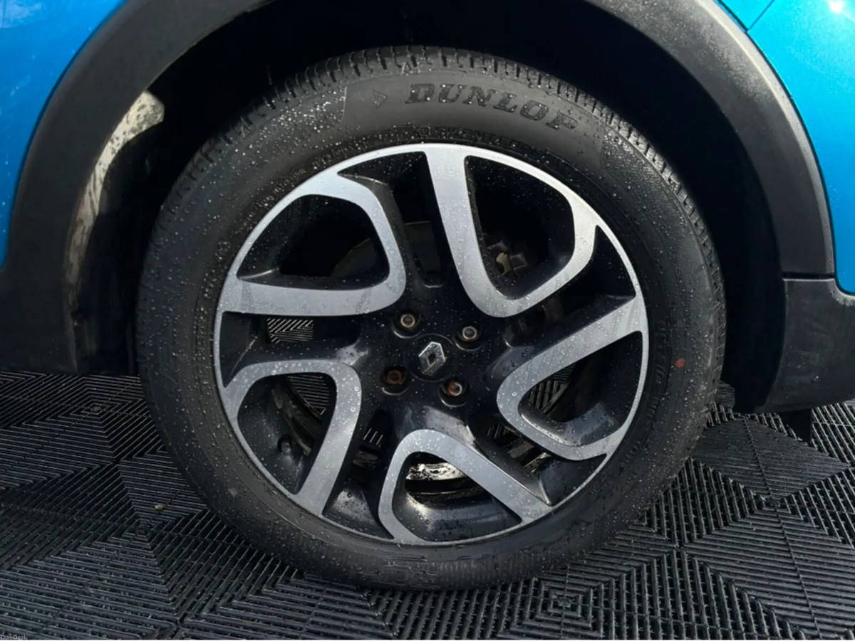 Renault Captur Renault Captur 1.2 fully loaded wit - Image 3
