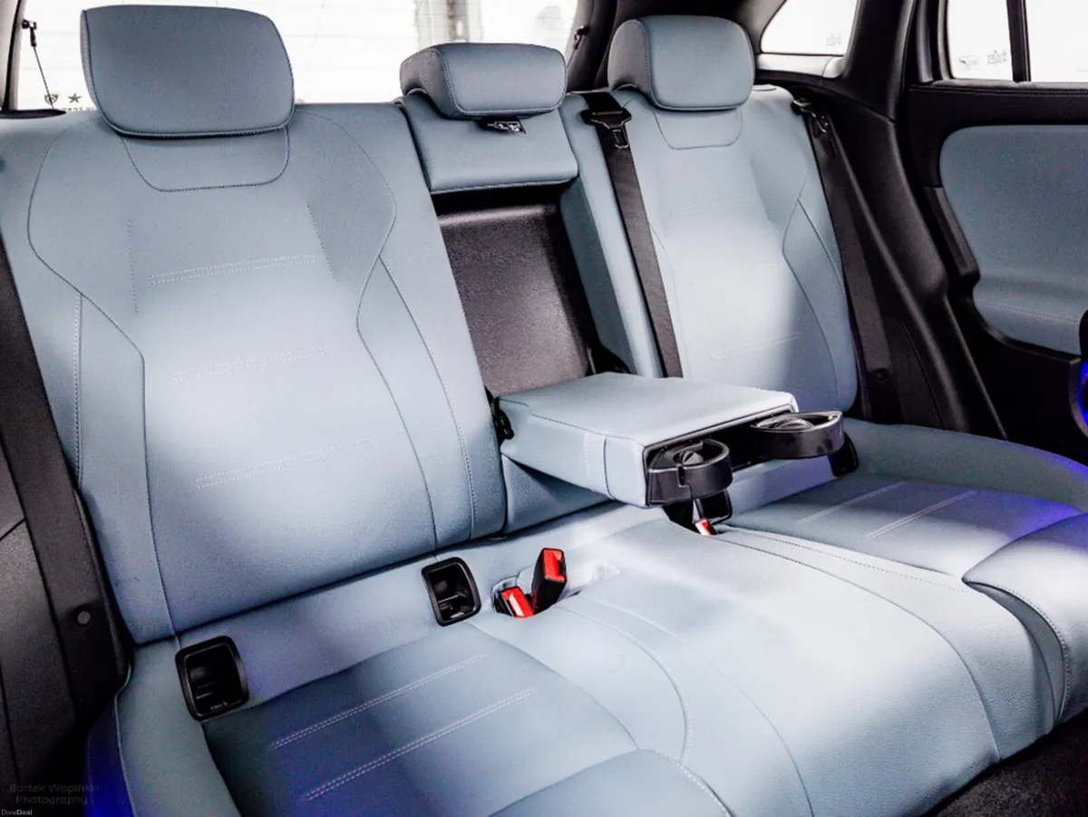 Mercedes-Benz EQA 250+ AMG Line Ececutive 70.5kWh - Image 4