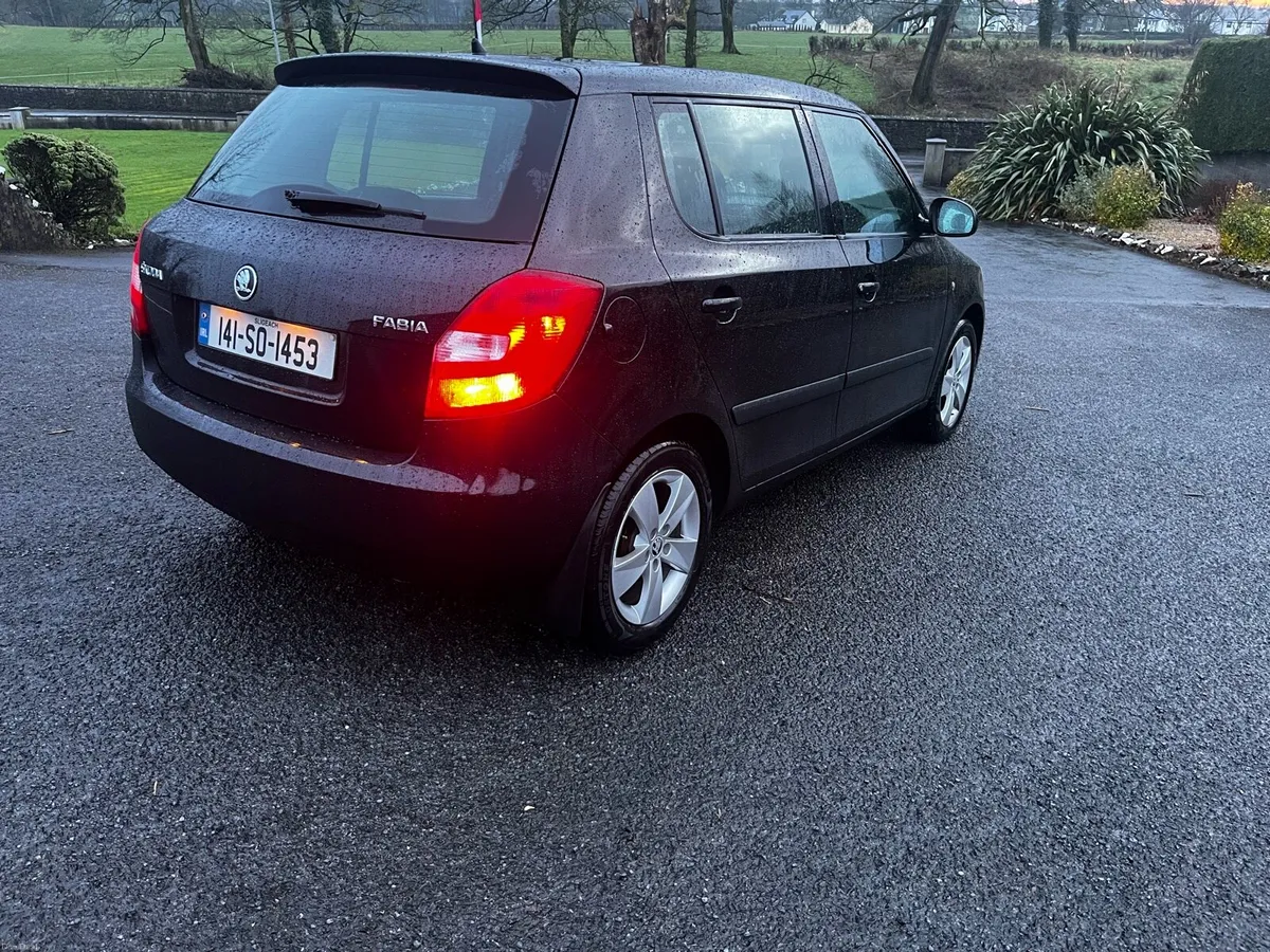 2014 Skoda fabia 1.2 petrol - Image 4