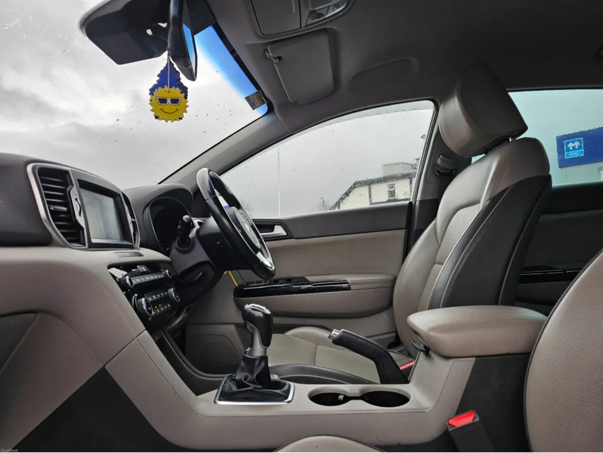 Kia Sportage PLATINUM ** HIGH SPEC IRISH SUV ** - Image 2