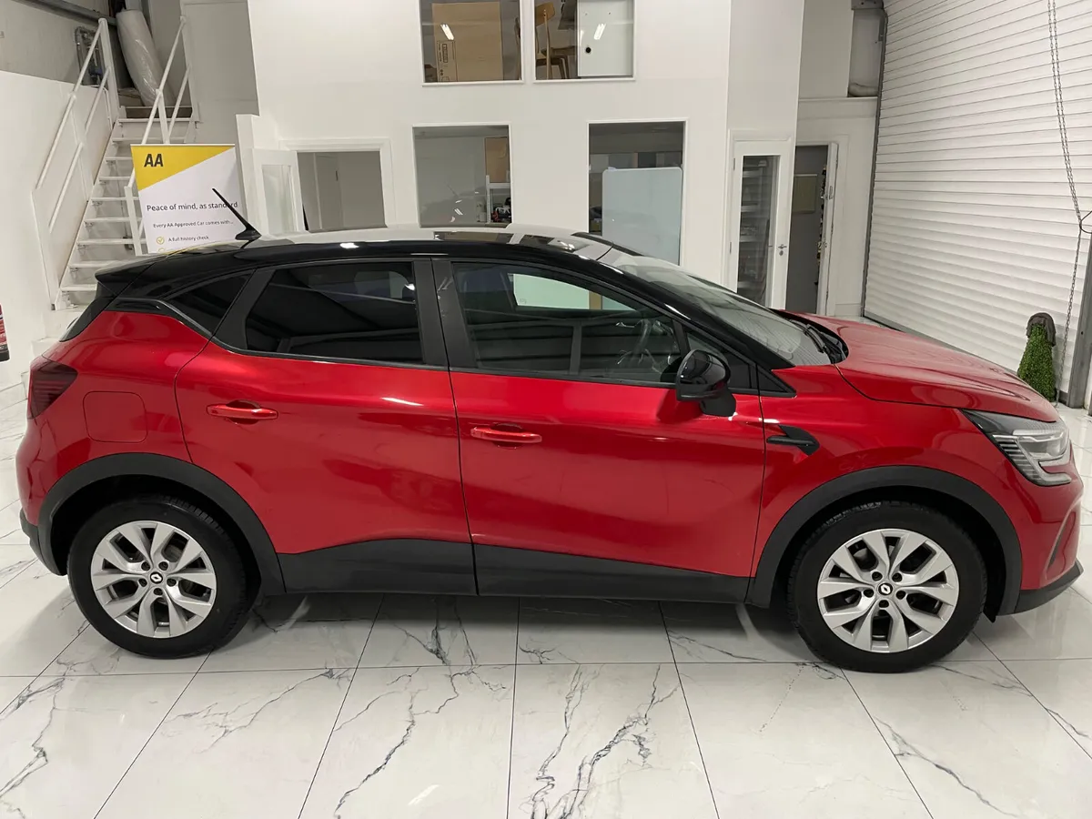 Renault Captur 2022 - Image 2