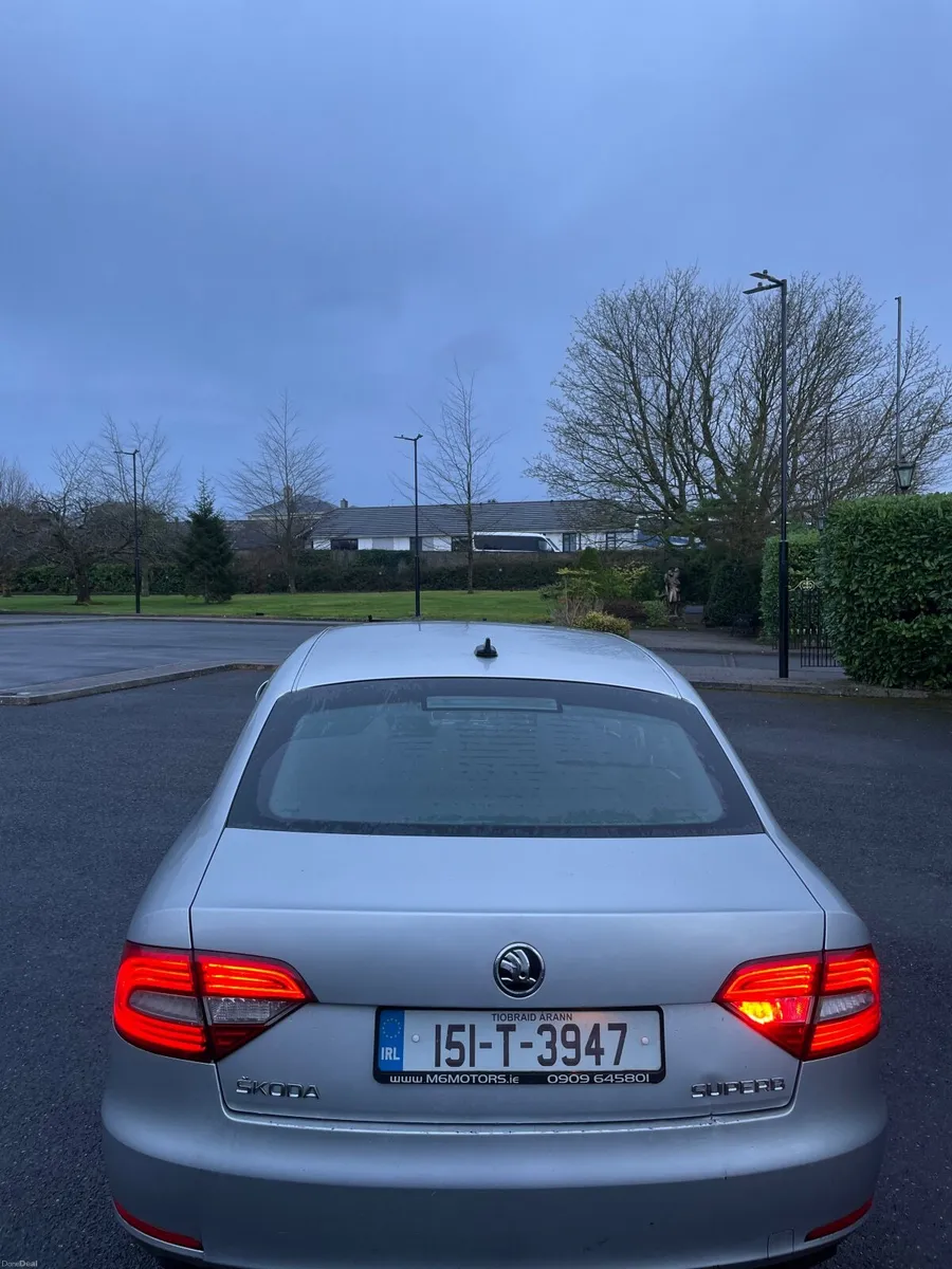 Skoda Superb 2015 - Image 2