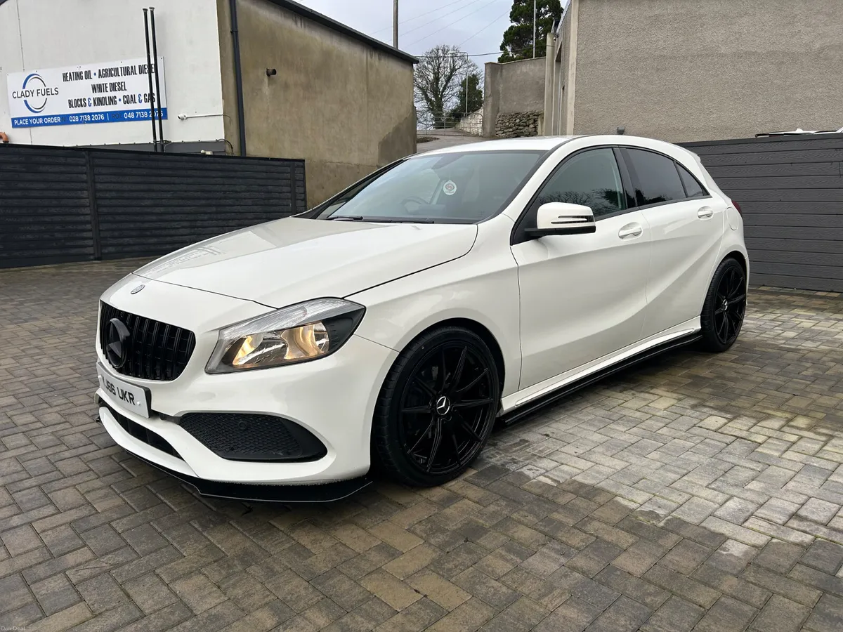 162 MERCEDES BENZ A180 D 1.5 AMG LINE - Image 4