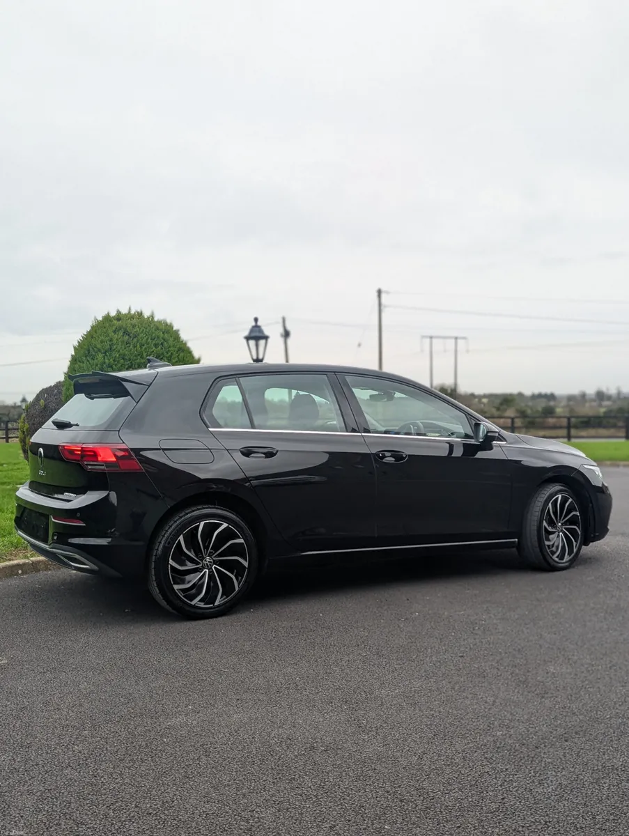 2022 VW Golf 1.4 Petrol Hybrid DSG Automatic - Image 4