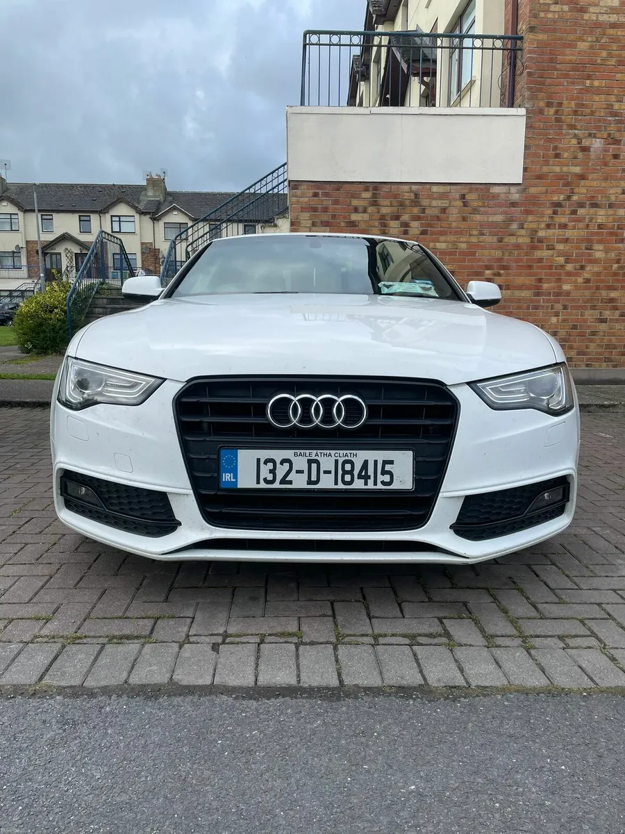AUDI A5 AUTOMATIC S LINE BLACK EDITION - Image 2
