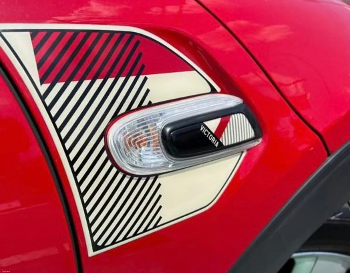 ❁ MINI 1.5 Petrol  ❁Automatic ❁ Victoria Edition ❁ - Image 3