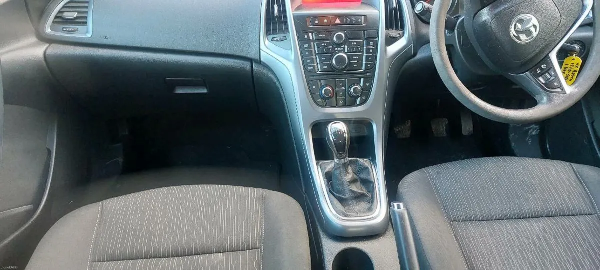 2015 opel astra 1.6 nct 12/26 new nct €3950 - Image 4