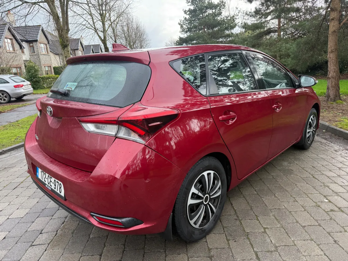 Toyota Auris 2017 1.33 Petrol LOW KMS - Image 6