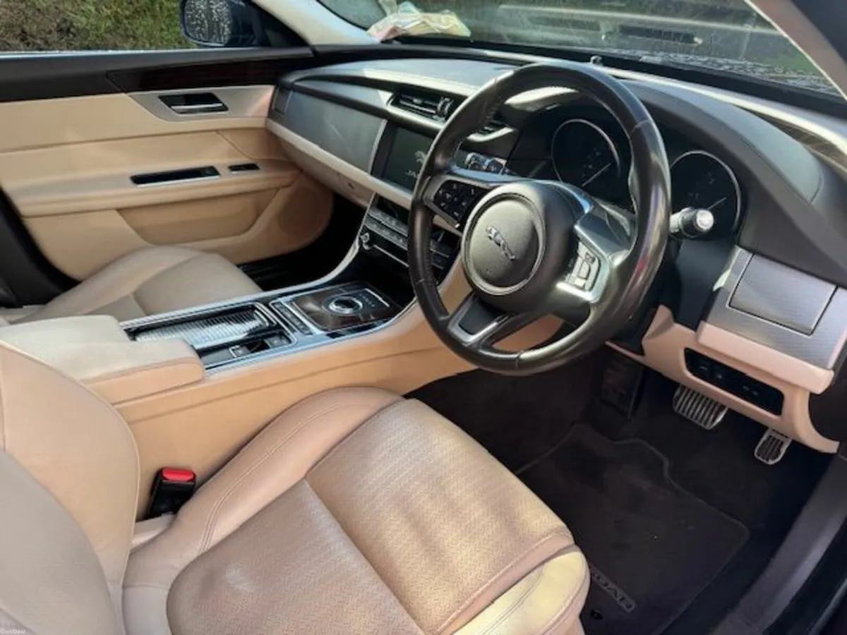 Jaguar XF 2020 - Image 4