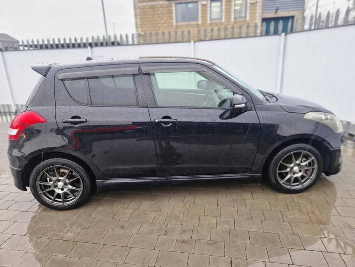 Suzuki Swift 1.2 RS SPORT MANUAL - Image 4