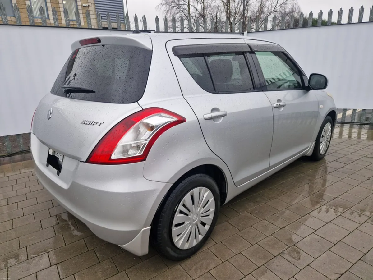 Suzuki Swift 1.2 AUTO - Image 4