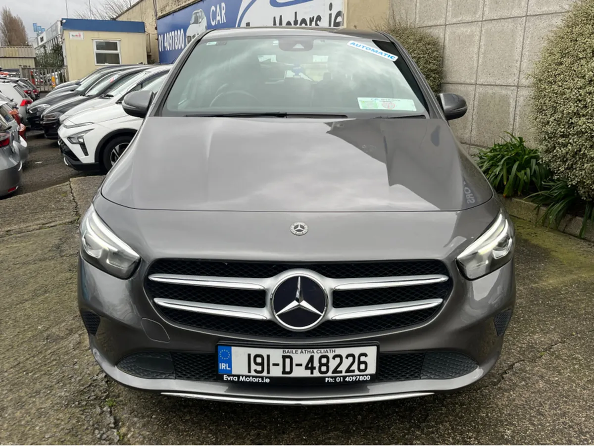 Mercedes-Benz B-Class B180 SPORT AUTOMATIC 1.3 PET - Image 2