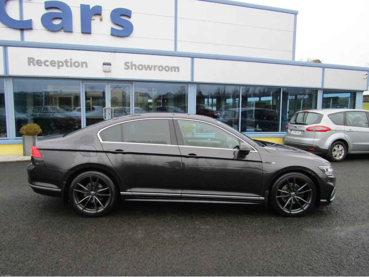 Volkswagen Passat R-LINE 2.0 TDI D7F 150 4DR AUTO - Image 3
