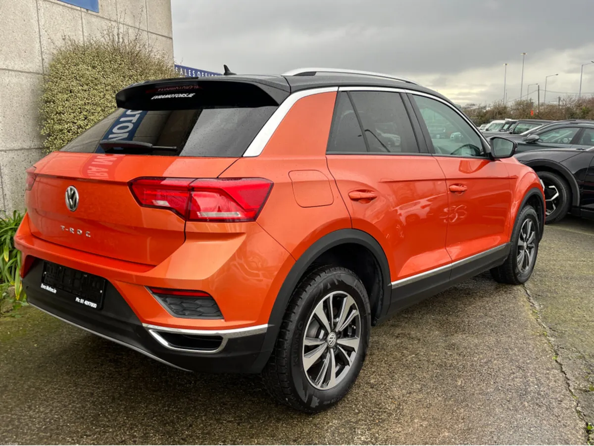 Volkswagen T-Roc STYLE AUTOMATIC 2.0 DIESEL //REVE - Image 4