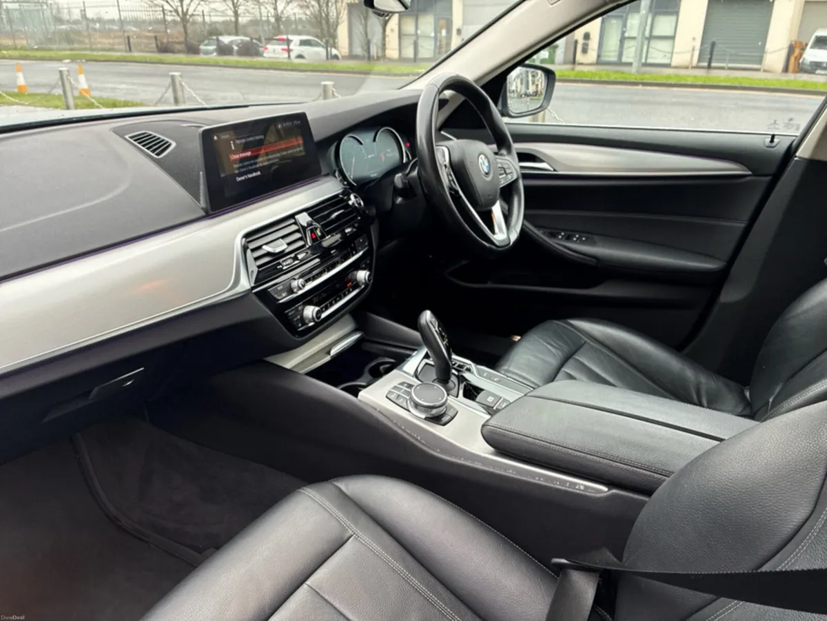 BMW 5-Series 2.0L Petrol Plug-In Hybrid Automatic - Image 3