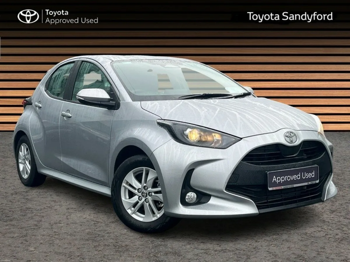 Toyota Yaris HYBRID LUNA // REAR CAMERA // TOYOTA - Image 1