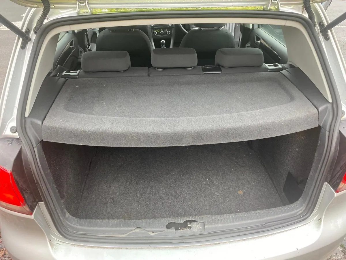 Volkswagen Golf - Image 4